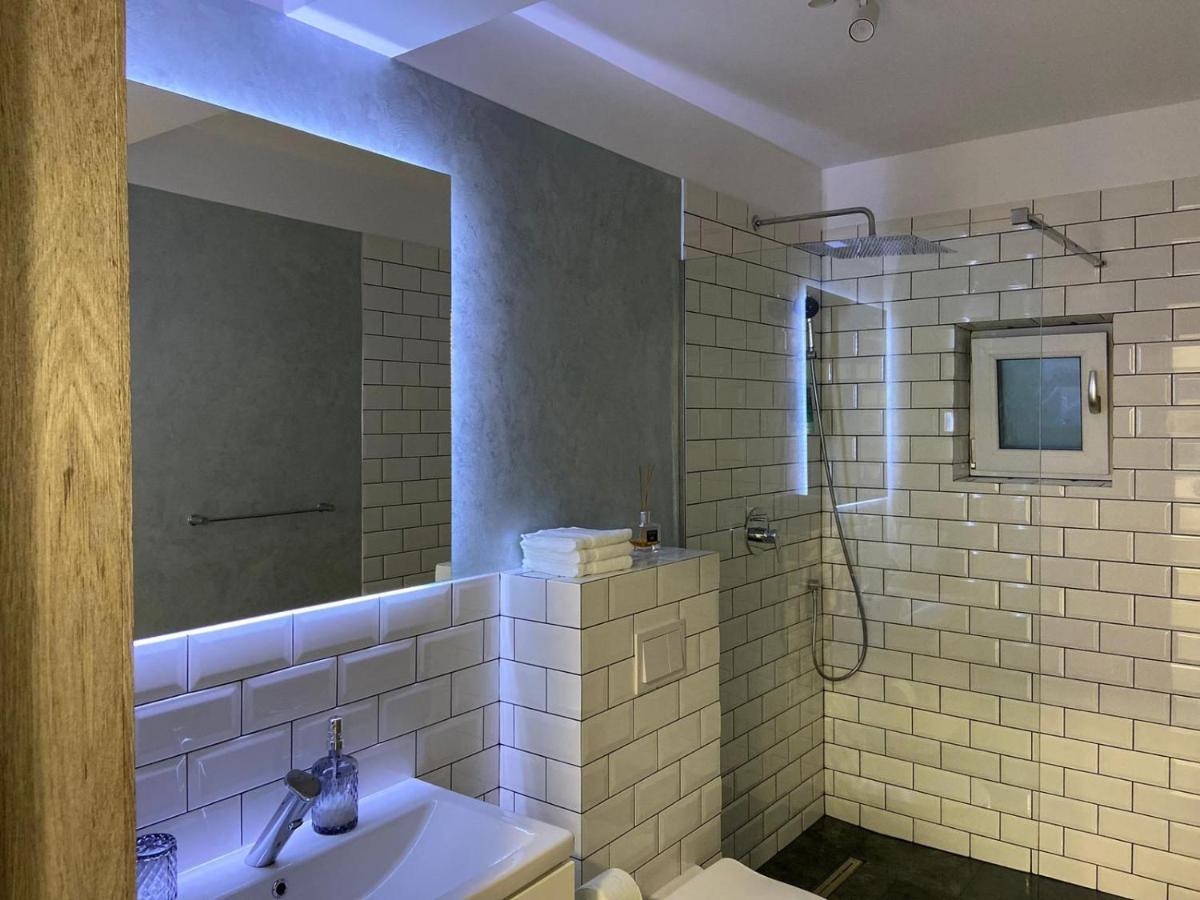 Lora Studio Lägenhet Suceava Exteriör bild