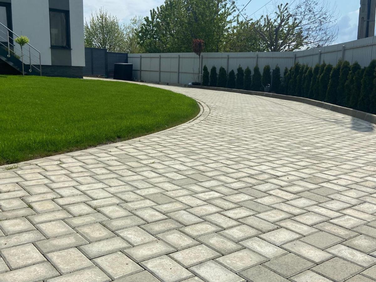 Lora Studio Lägenhet Suceava Exteriör bild