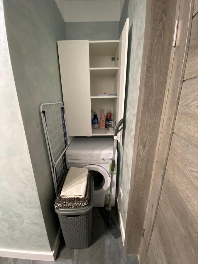 Lora Studio Lägenhet Suceava Exteriör bild